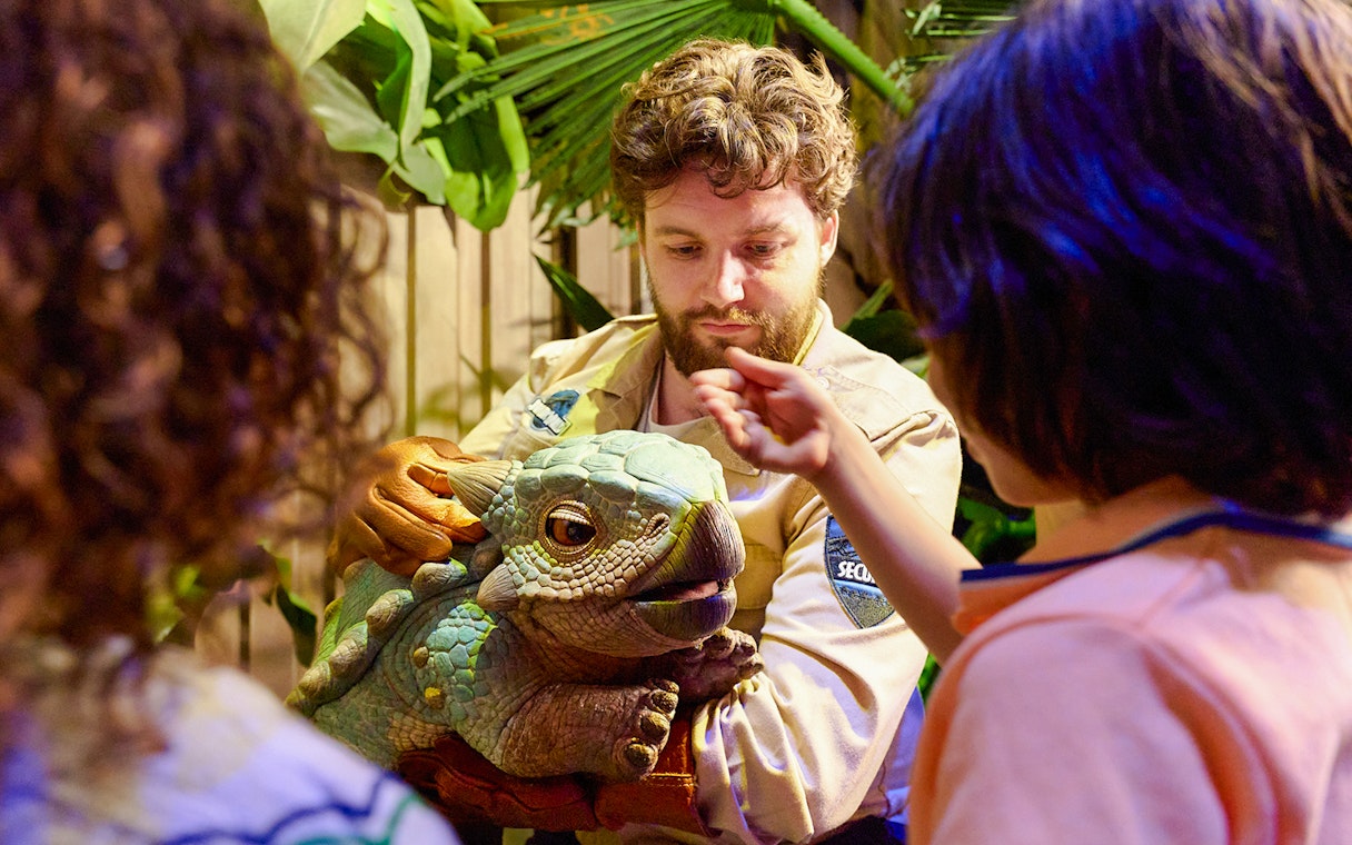 jurassic world: the experience-2