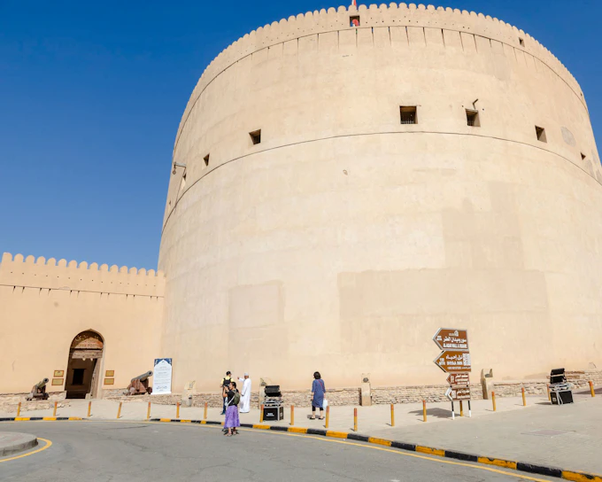 From Muscat: Nizwa Tour with Friday Market, Al Hamra, Bahla Fort & Jabreen Castle, or Oman Across Ages Museum