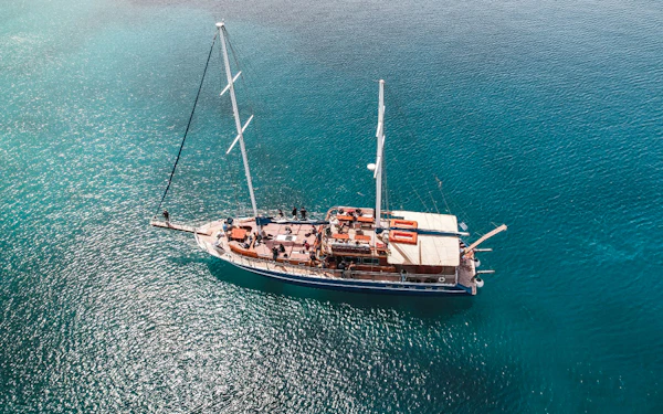 From Athens: Agistri, Moni and Aegina Island Day Cruise with Meals & Drinks