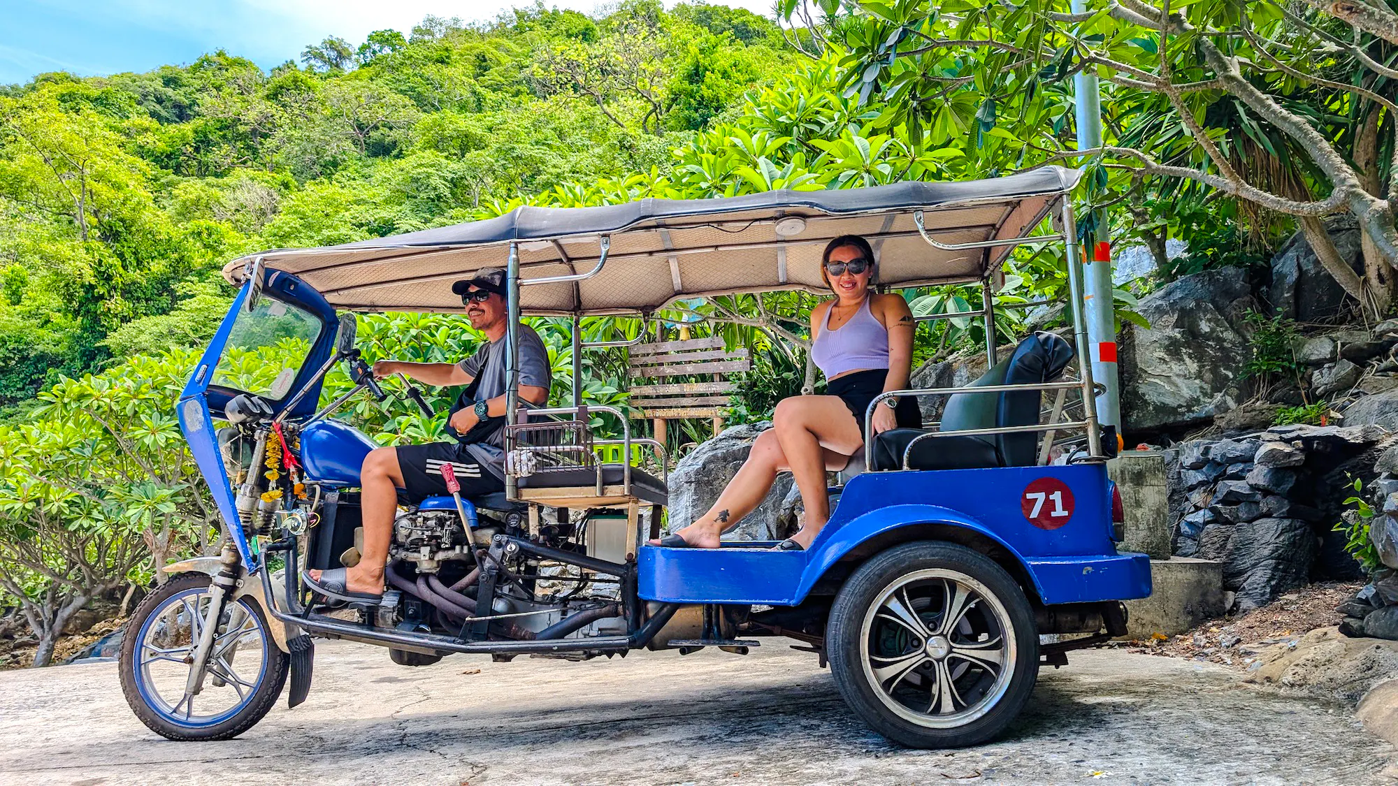 von bangkok oder pattaya aus: tagesausflug zur insel koh sichang mit hoteltransfers und privater tuk-tuk-tour-13