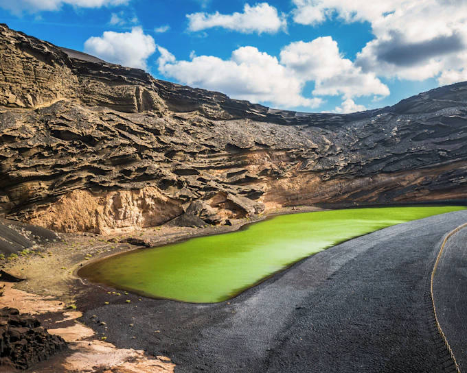 Timanfaya National Park & Lago Verde Tour