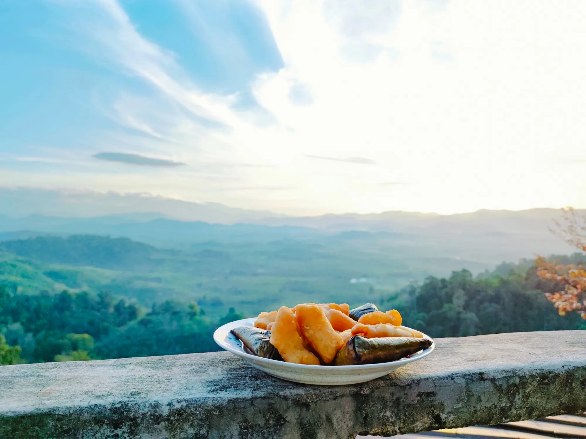 khao lak: magical sunrise above the clouds at khao khai nui-1
