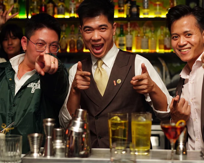 Ultimate Nightlife Rooftop Bar Hopping by E-Tuk-Tuk