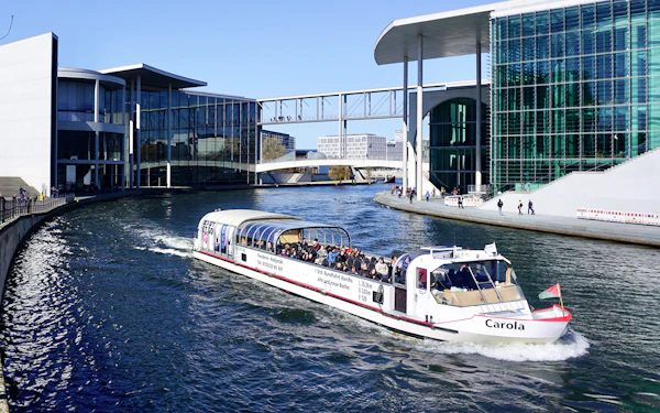 1-Hour Berlin River Cruise with Live Commentary in German & English