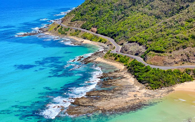 Great Ocean Road coastline with winding road and ocean view, Melbourne day tour.