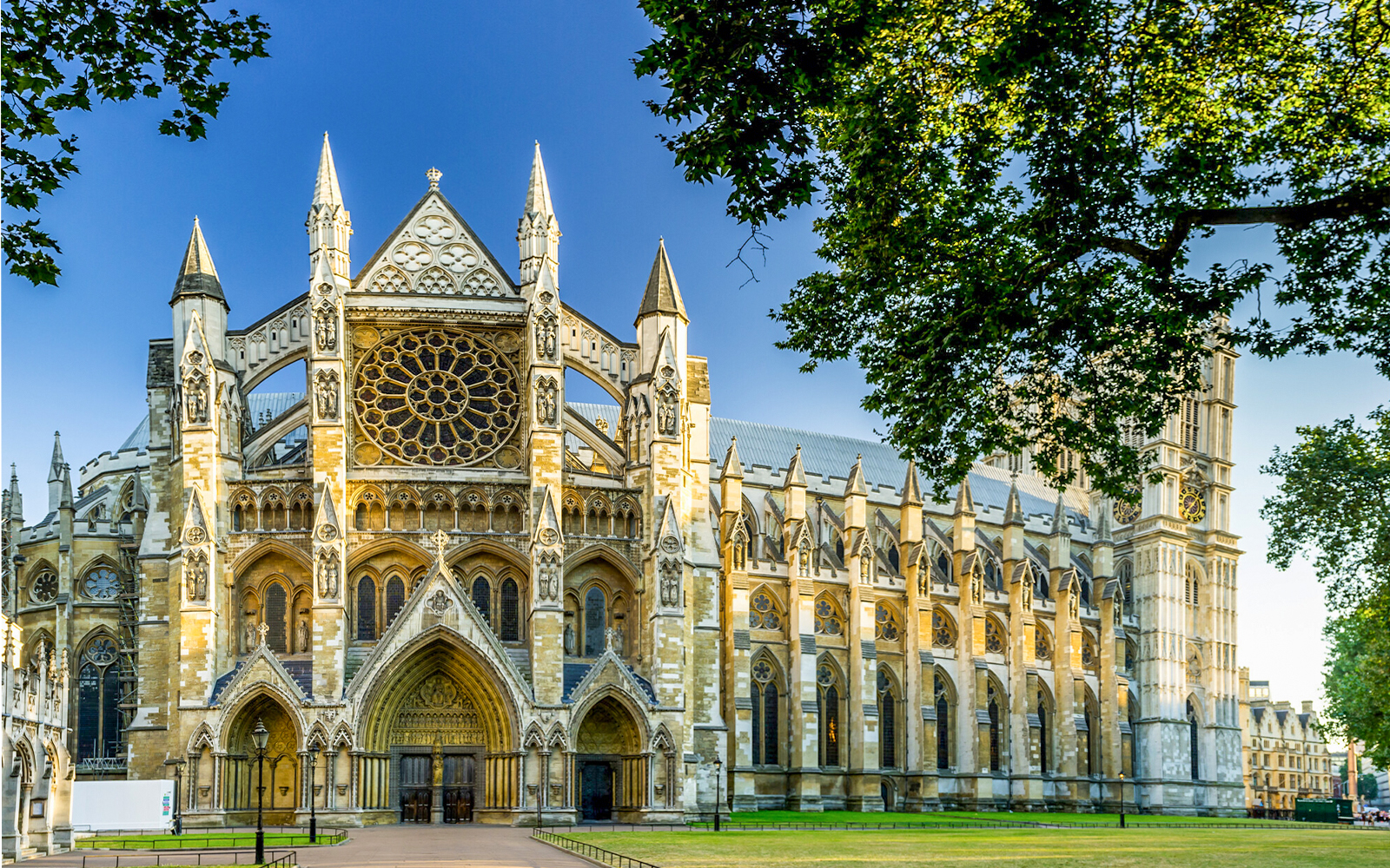 Westminster Abbey exterior on a sunny day, part of Royal London & Windsor tour.