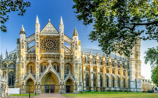 Westminster Abbey exterior on a sunny day, part of Royal London & Windsor tour.