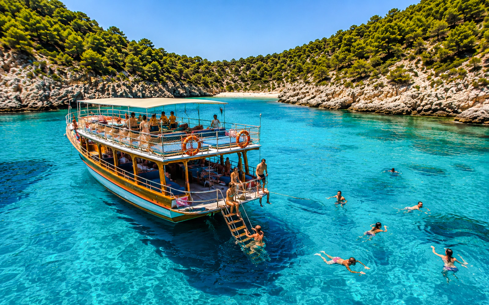 Alanya Coast & Caves Cruise with Swimming Stops, Lunch & Hotel Transfers