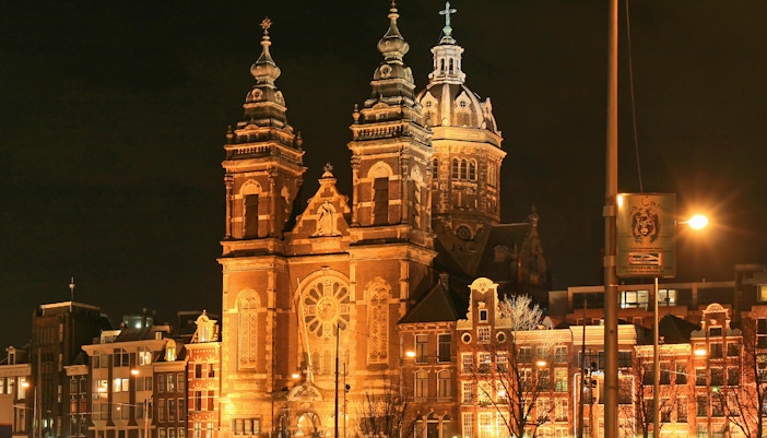 Amsterdam's Leidseplein during night