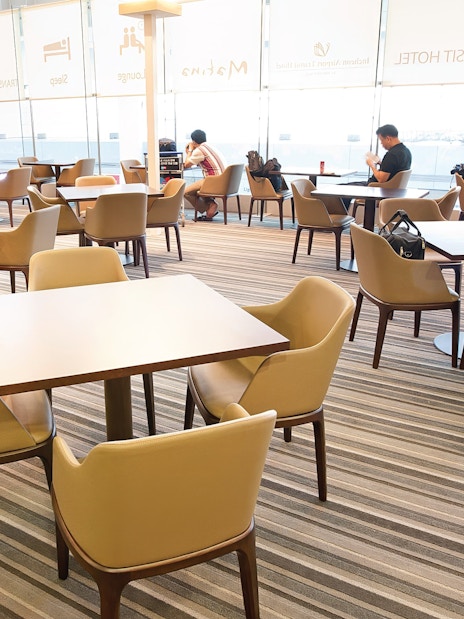 Matina Lounge seating area at Seoul Incheon Airport Terminal 1 East Wing.