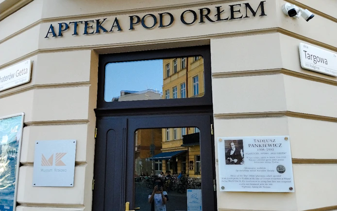 Krakow: Jewish Quarter and Ghetto Guided Walking Tour