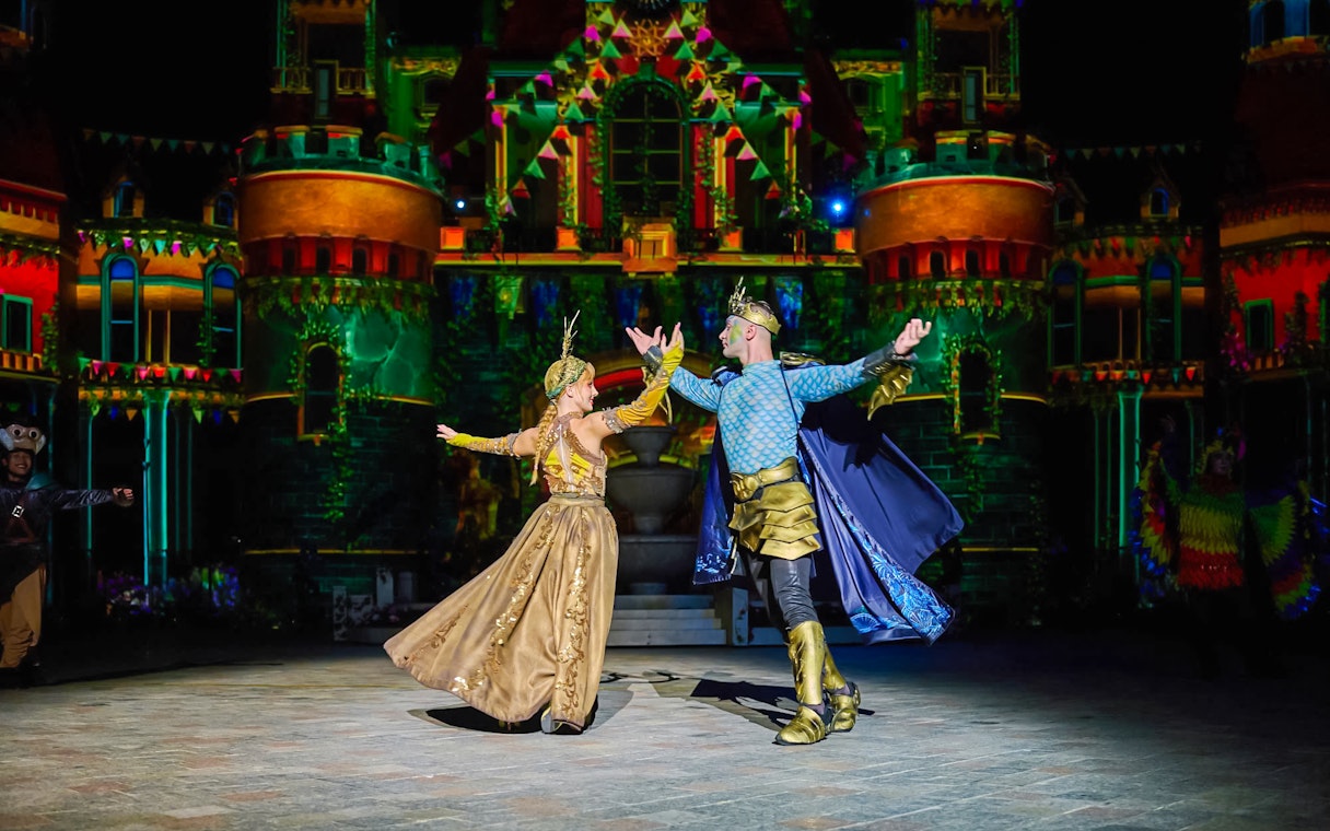 Princess TATA and Prince of Ocean performing at TATA show, Vinpearl, Nha Trang.