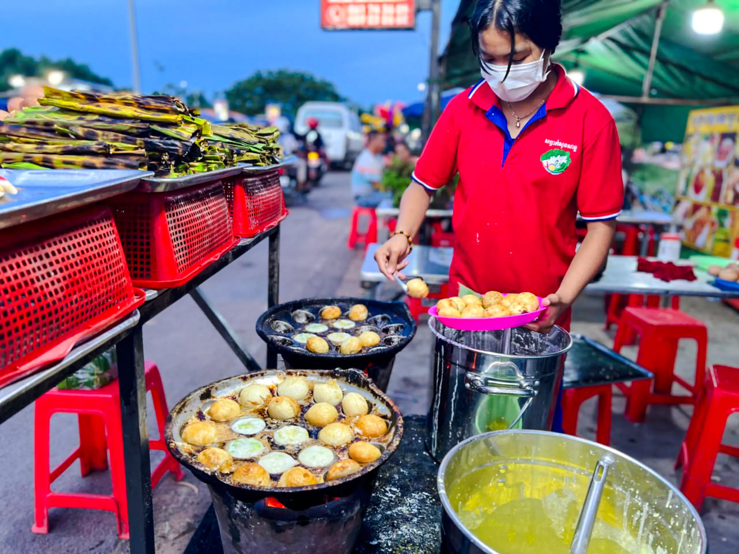 siem reap tuk-tuk food tour with 10 local food tastings-2