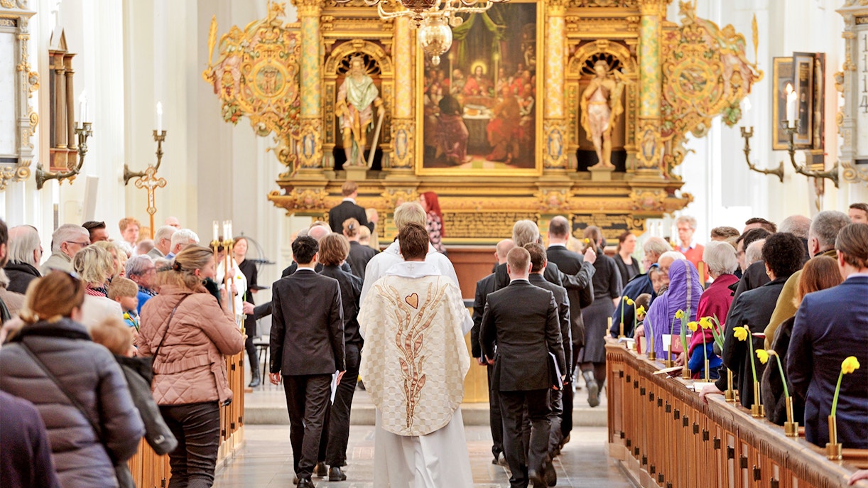 During Easter week, the Pope holds special Papal Audiences in the Vatican.