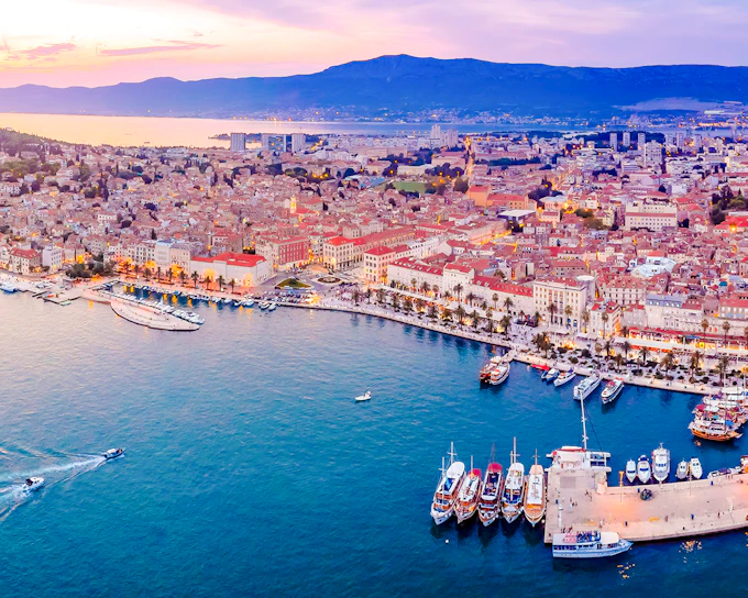 Zagreb to Split in Style: Private Transfer with Plitvice Lakes Stop