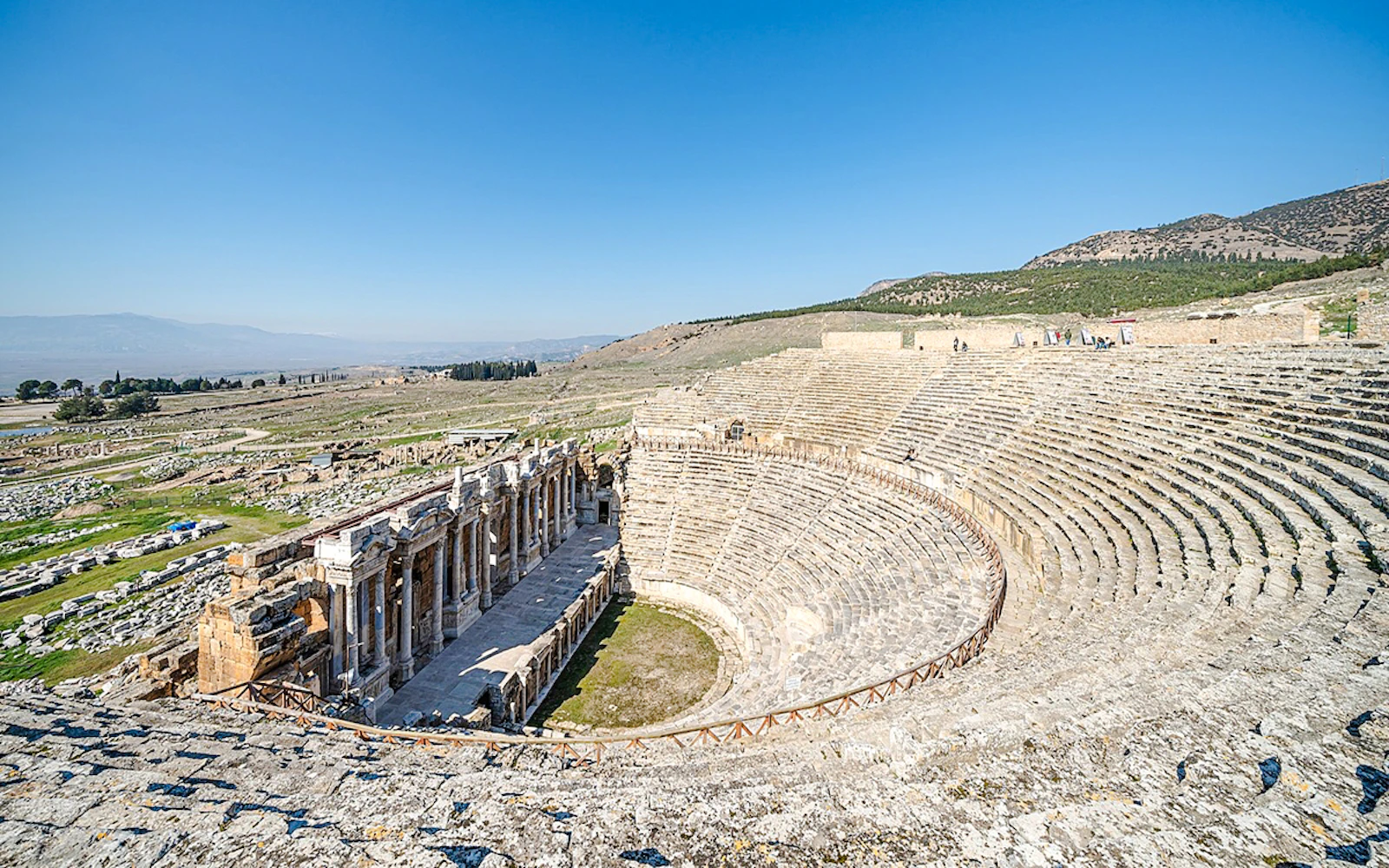 From Antalya or Kemer: Pamukkale and Hierapolis Guided Day Trip with Lunch
