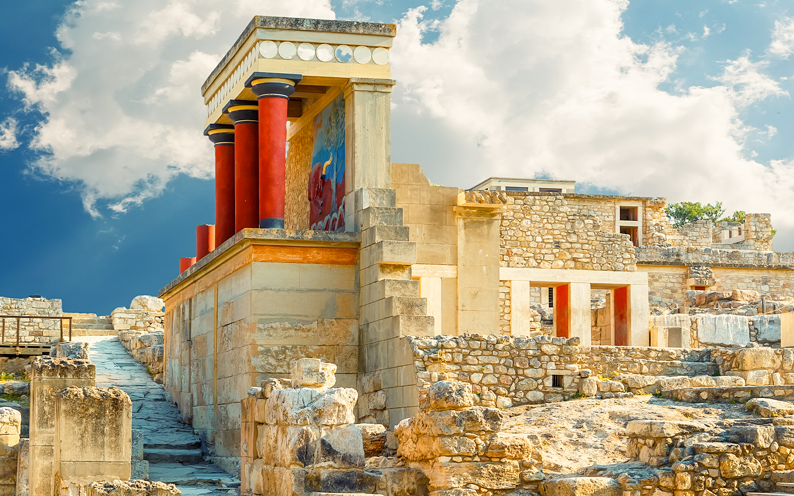 About Knossos Palace