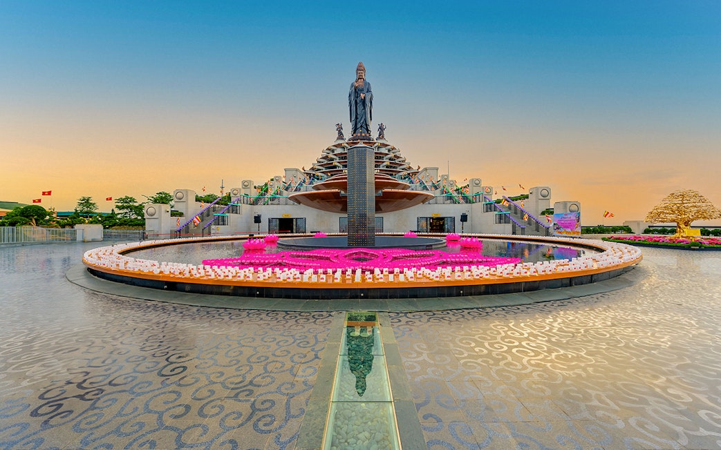 Tay Bo Da Son statue with surrounding fountain in Ba Den mountains, Tay Ninh, Vietnam.