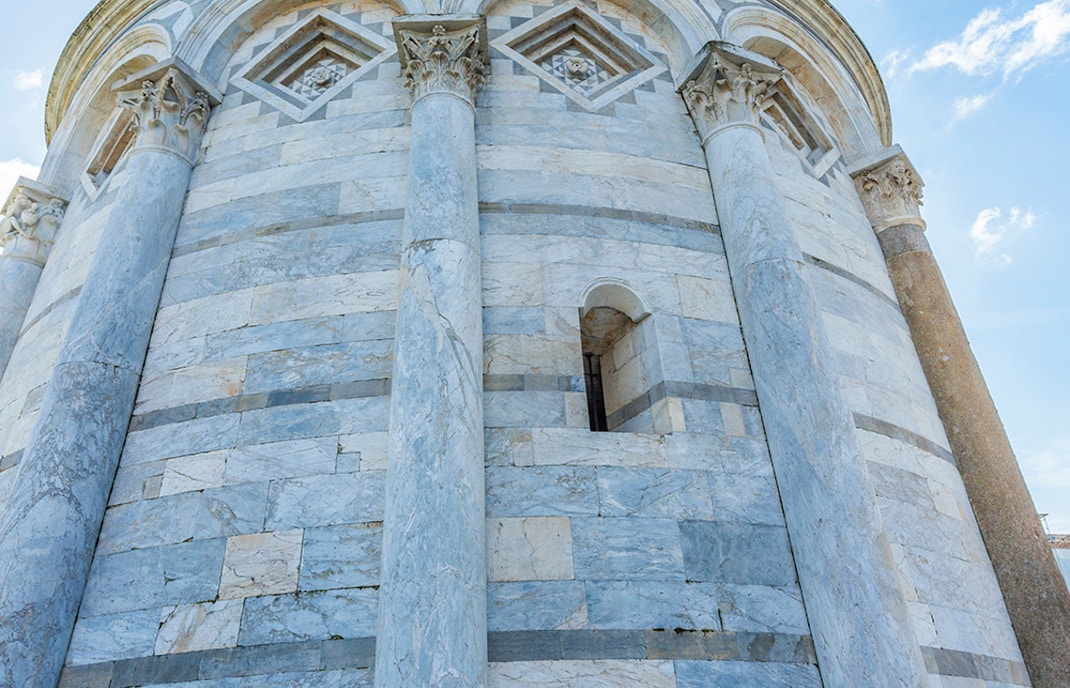 White carrara marble