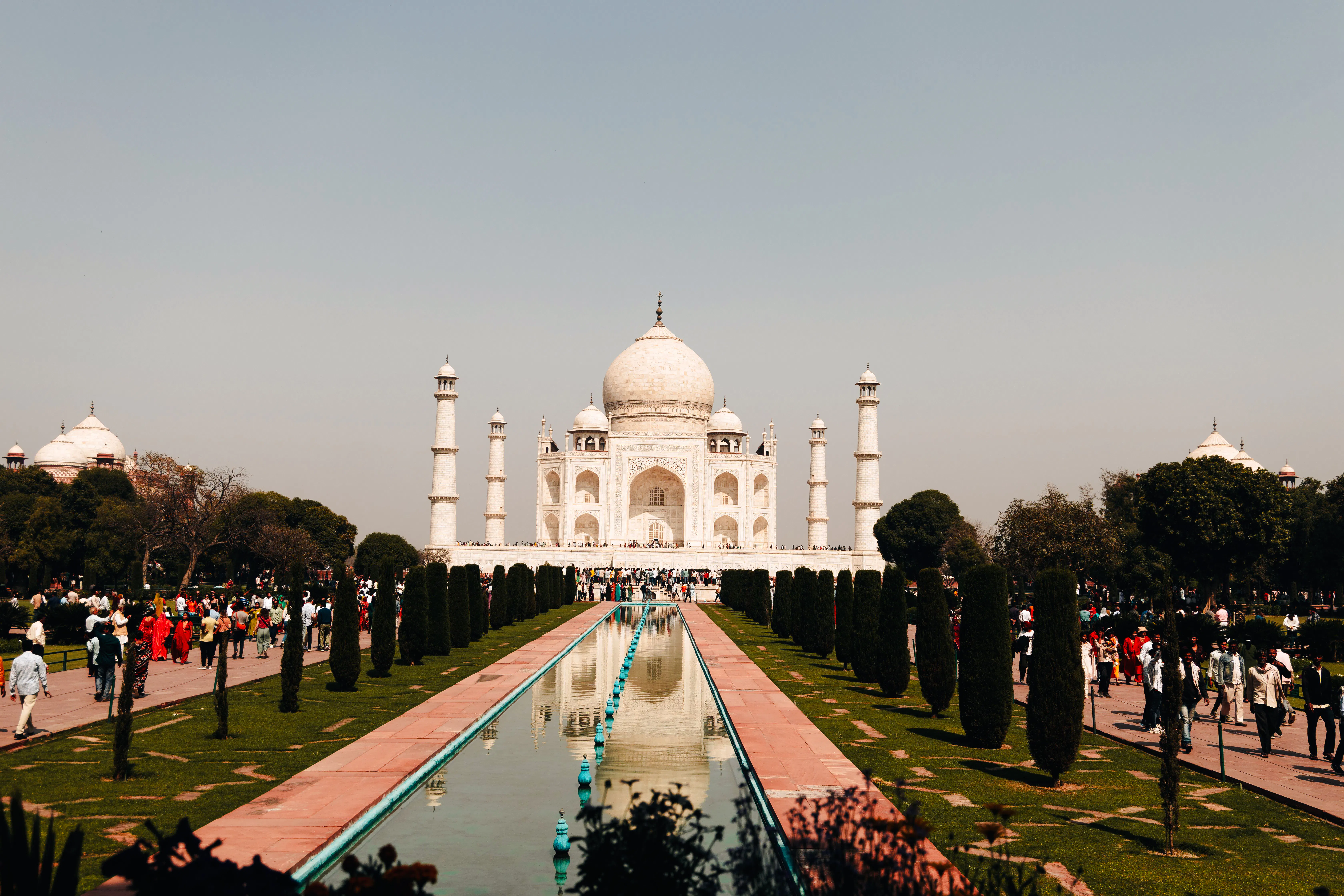 From Delhi: Private Taj Mahal, Agra Fort and Baby Taj Day Trip by Car with Tickets and Buffet Lunch