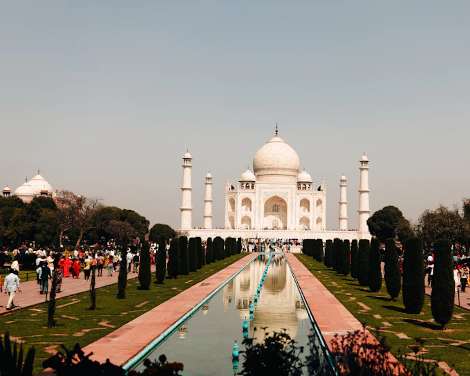 From Delhi: Private Taj Mahal, Agra Fort and Baby Taj Day Trip by Car with Tickets and Buffet Lunch