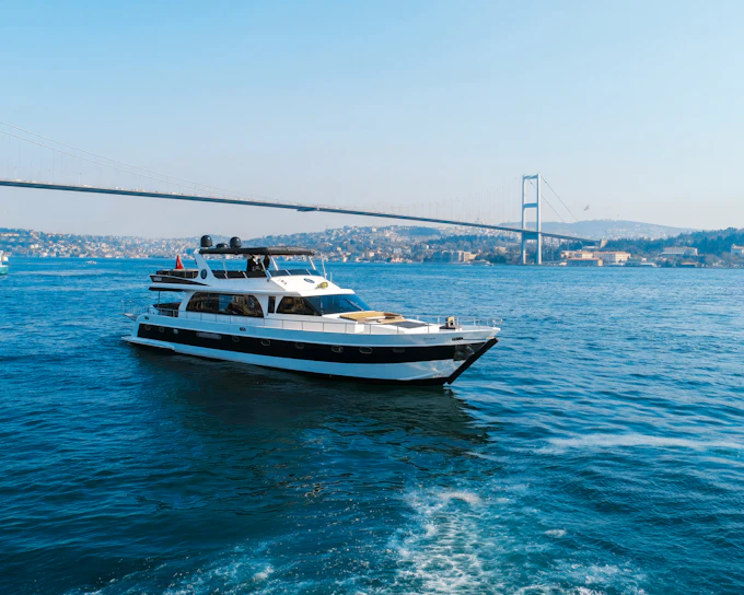 Istanbul: Guided Bosphorus Afternoon Sightseeing Cruise (Product 47106)