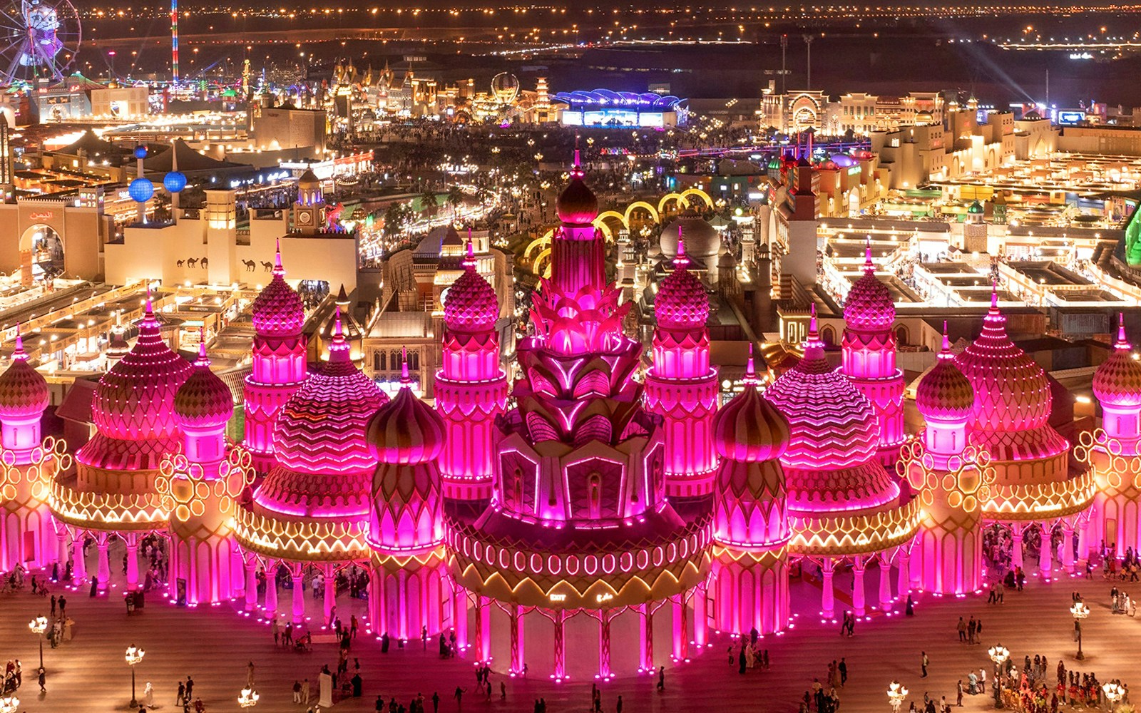 Stroll through the lights: 