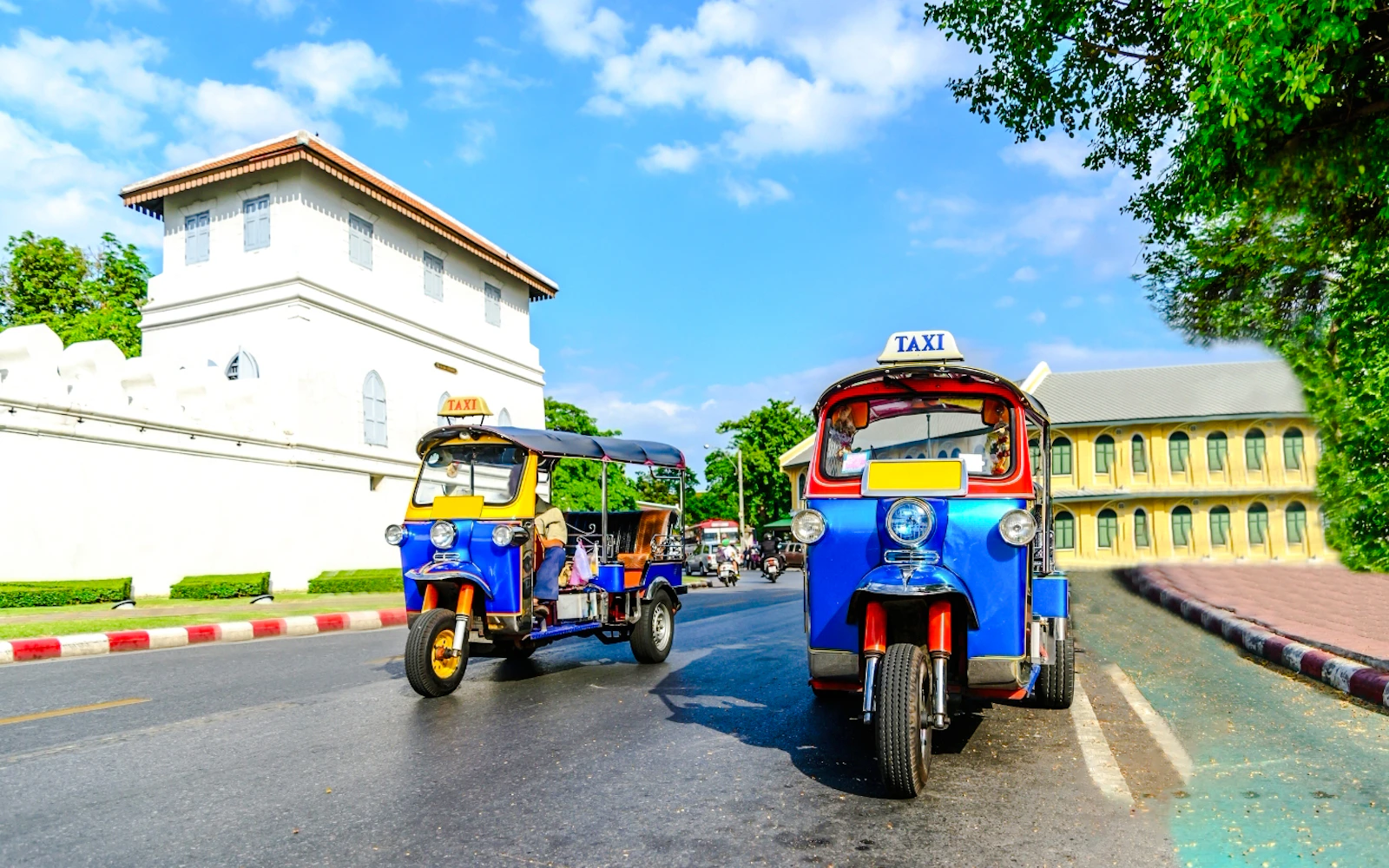 Bangkok Small-Group Royal Temples Tour with Tuk-Tuk Ride, Entry Fees Not Included Image 3