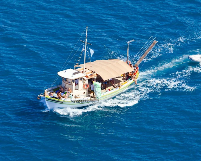Daily Cruise from Argostoli with Lunch & Wine