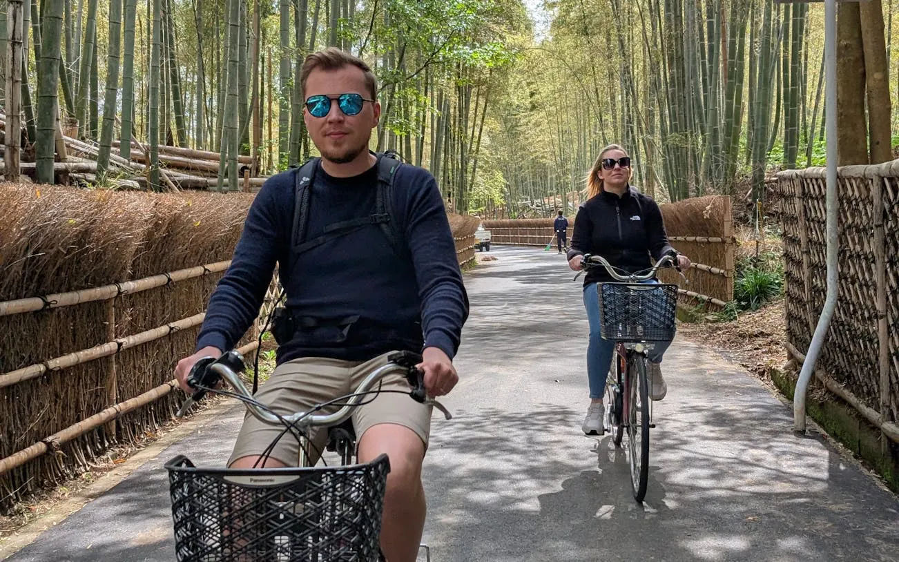 e-sykkeltur i kyoto gjennom bambuskoger, fjelltempler og med lokal sushi til lunsj-9