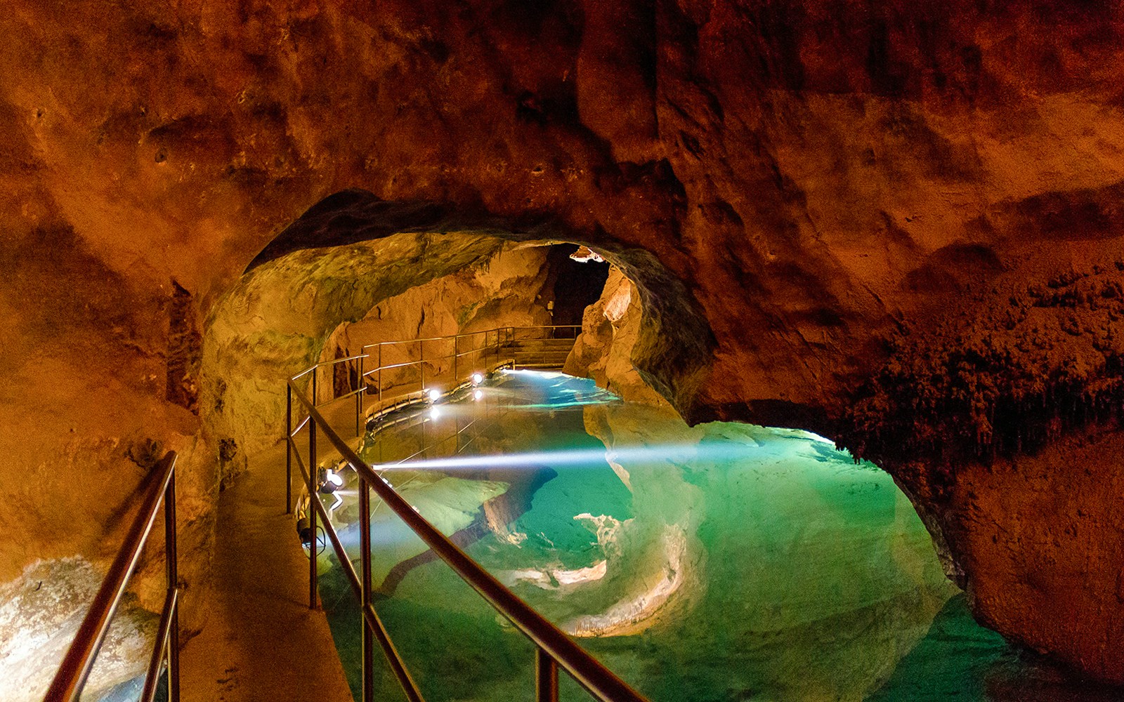 Jenolan Caves