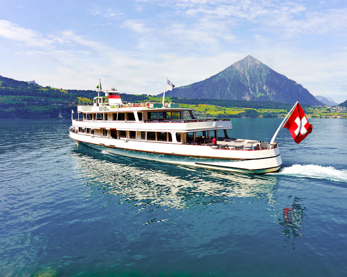 Lake Thun & Lake Brienz Cruise Day Pass