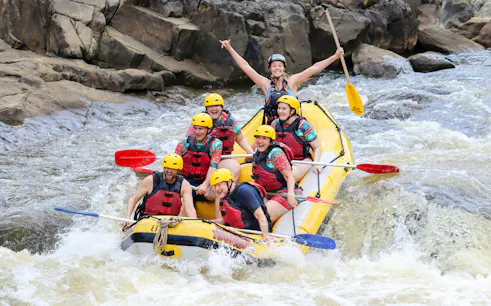 desde cairns: visita guiada de rafting de un día completo por el río tully-1