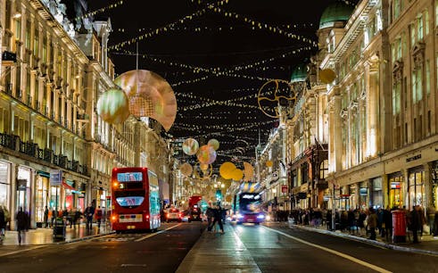 Christmas Lights Vintage Guided Bus Tour of London