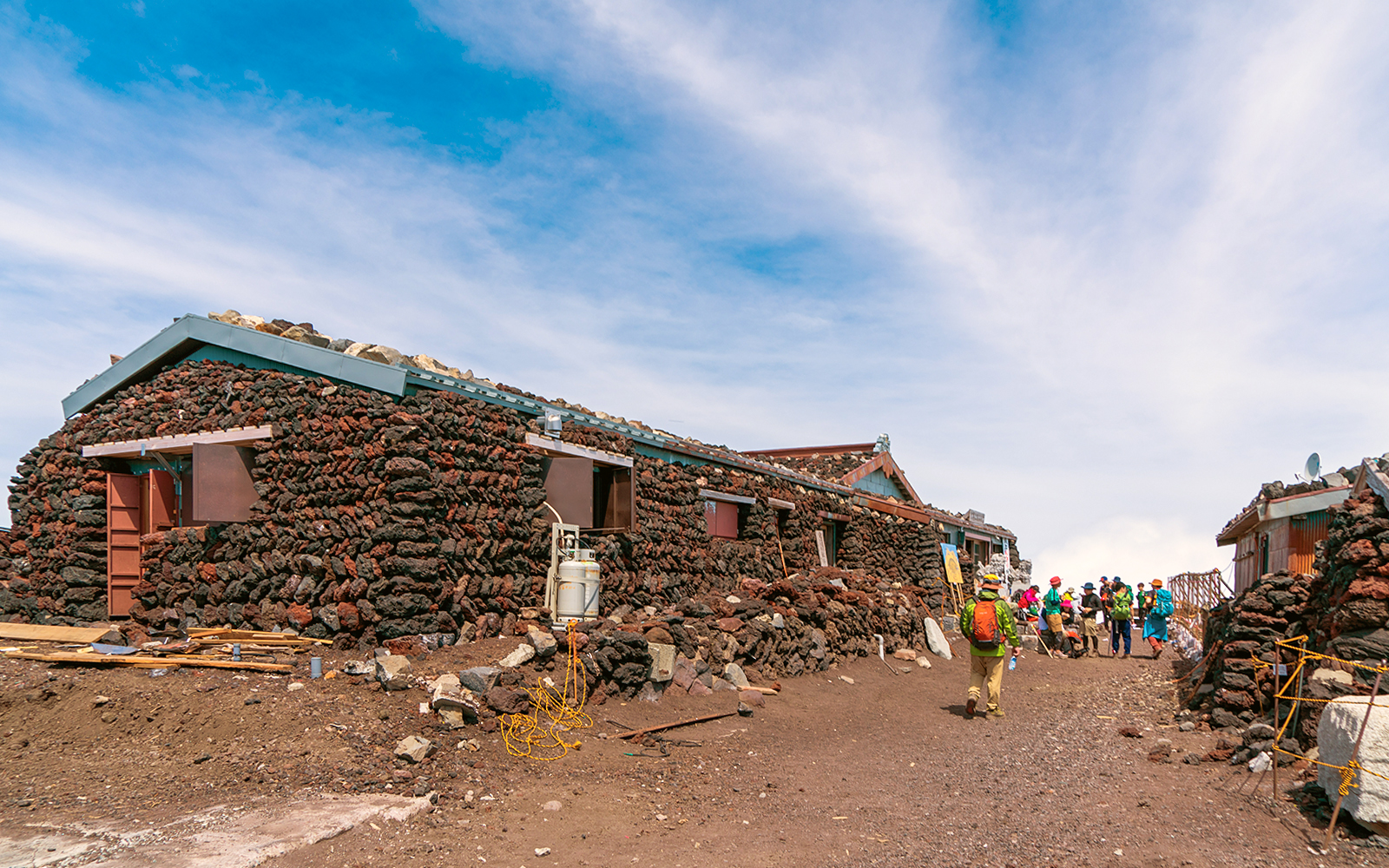 Amenities/Facilities - Mount Fuji's Diverse Trails & Routes