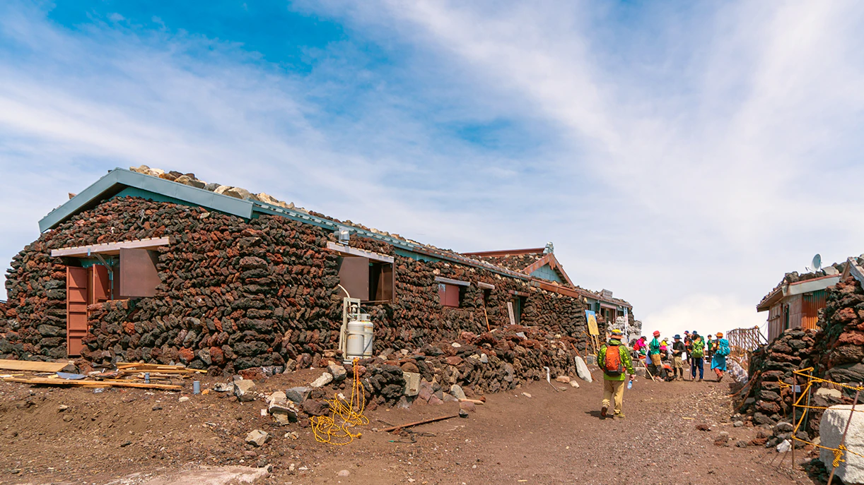 Amenities/Facilities - Mount Fuji's Diverse Trails & Routes