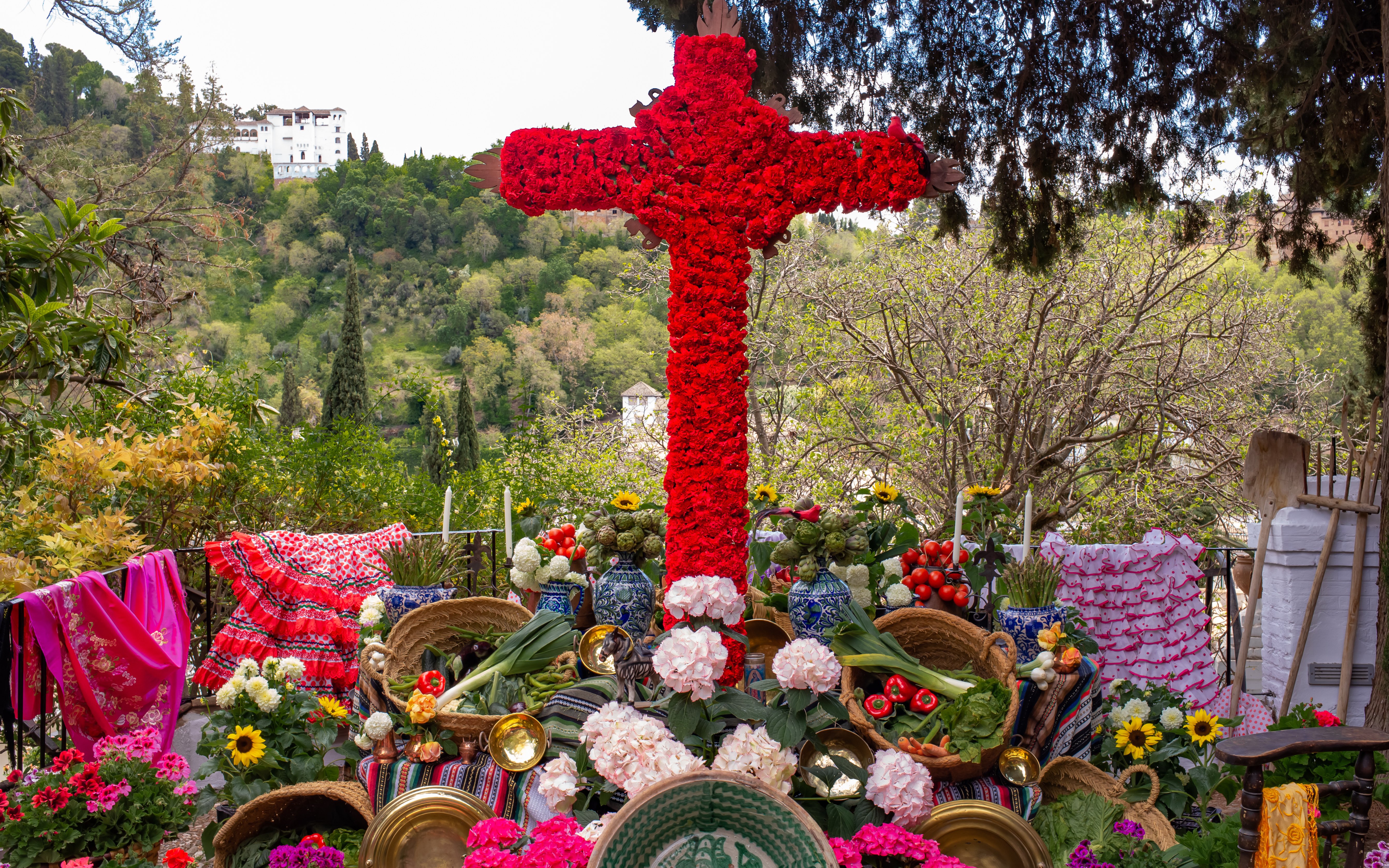 Fiestas de la Cruz (Festival of the Crosses)