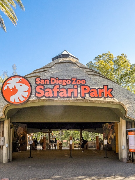 Entrance to San Diego Zoo Safari Park with visitors entering.