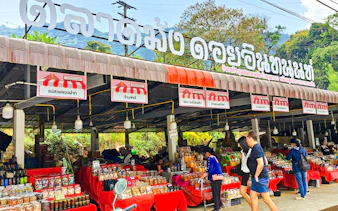 fra chiang mai: tur til doi inthanon nasjonalpark med de to pagodene og wachirathan-fossen-2