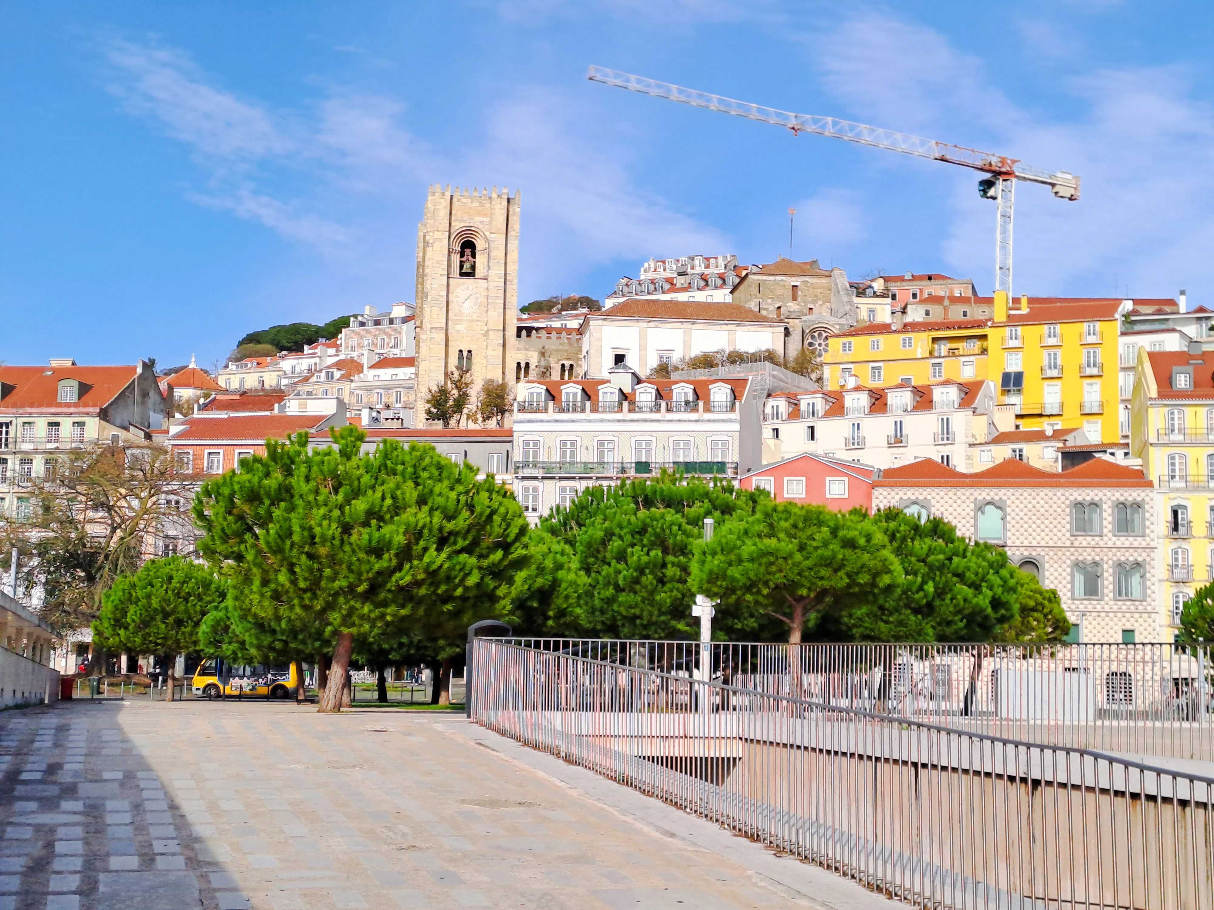 Lisbon Walking Tour: Alfama, Old City Walls and Viewpoints Image 6