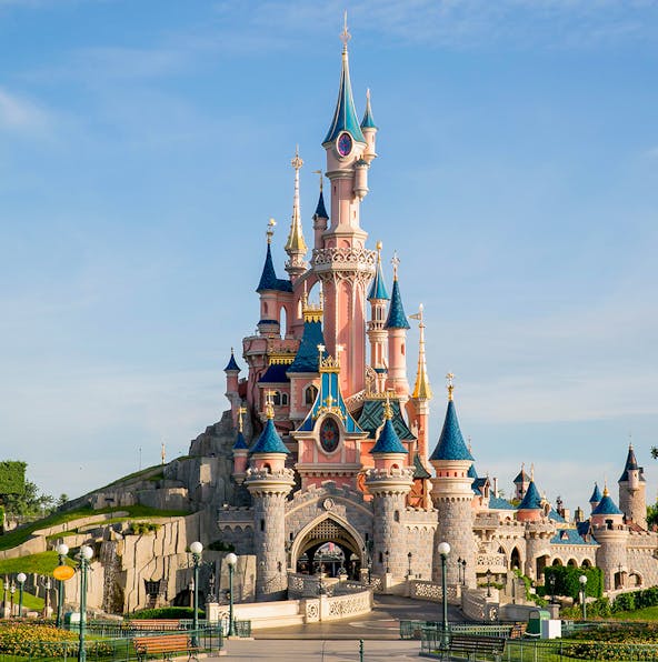 Disneyland® Paris rides and top attractions you can’t miss