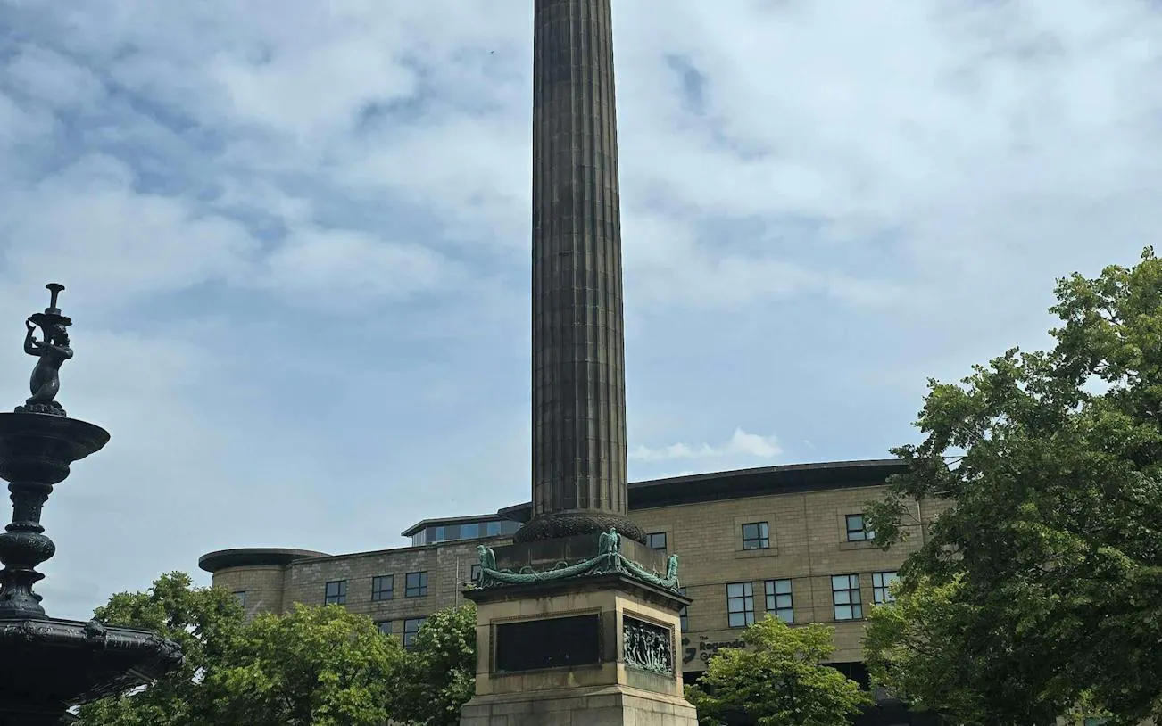 Column and fountain in Liverpool city center, part of the Secret Society Detective Mystery game.