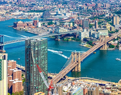 Aerial view of the Brooklyn bridge - NYC bike tour