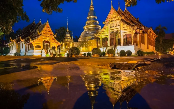 Chiang Mai Night Tuk-Tuk Tour: Temples and Night Market with Street-Food Tasting