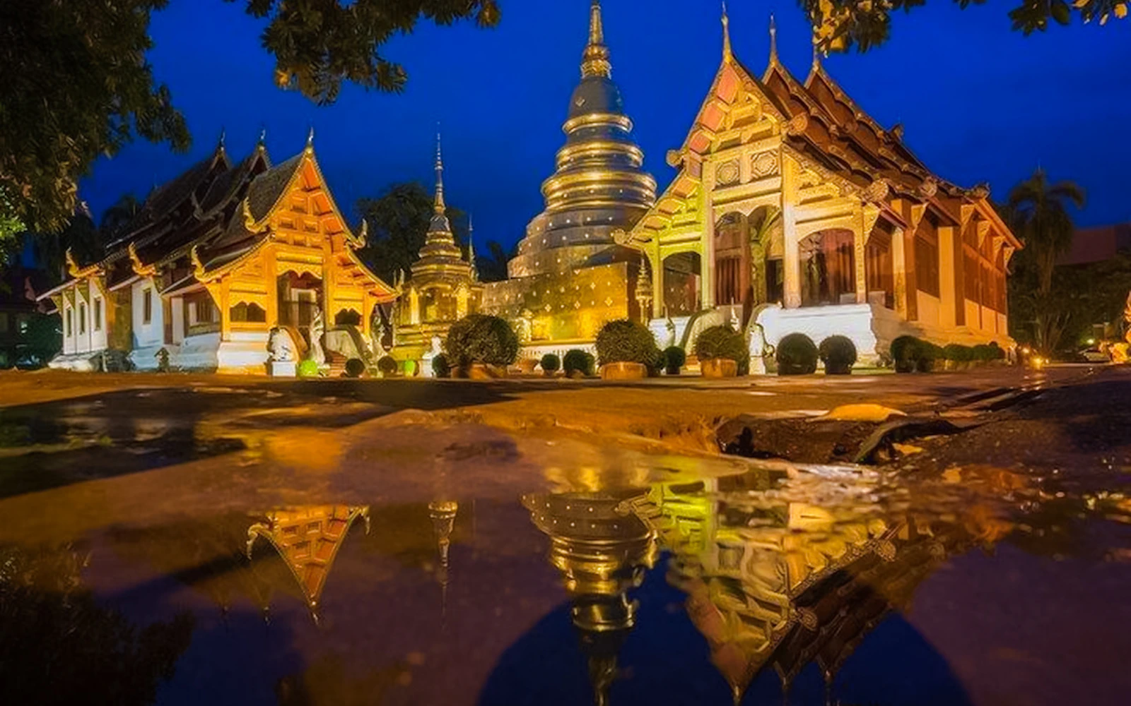 Chiang Mai Temples and Market Tuk-Tuk Evening Night Tour
