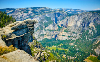 Glacier Point overlooking Yosemite Valley in Yosemite National Park, California.