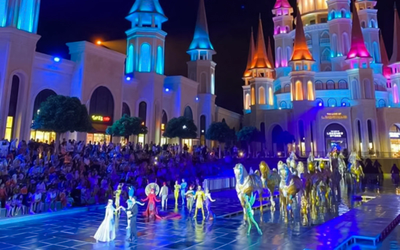 From Alanya: The Land of Legends Night Show with Round-Trip Hotel Transfers Image 4