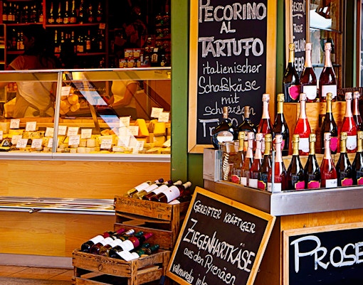 street food in barcelona - montserrat