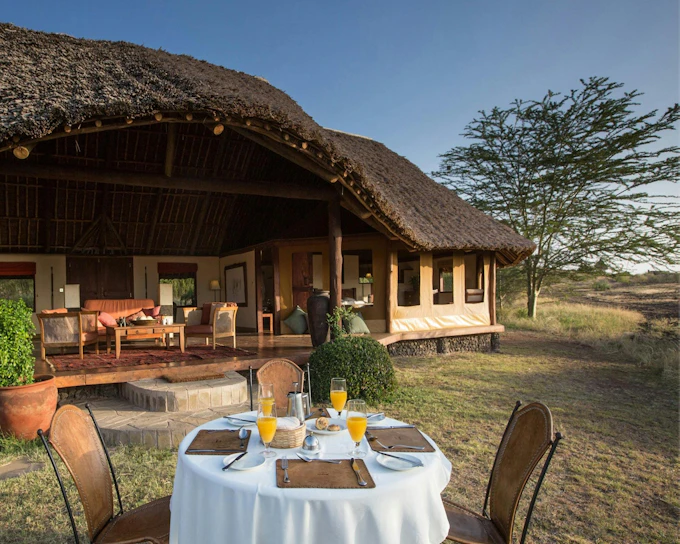 From Nairobi: 4-Day Amboseli & Tsavo Lodge Safari