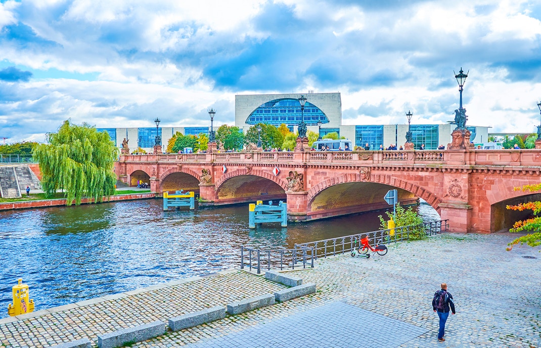 River Spree Boat Tour - Moltke Bridge